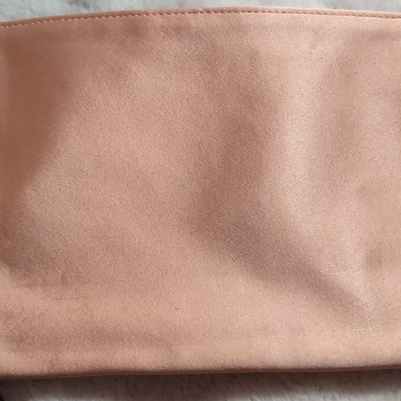 🆕 Gucci Beauty Bag repurposed to Crossbody - Picture 8 of 12